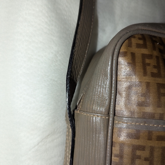 Fendi Zucchino Cross Body Shoulder Bag Brown RARE EUC with COA - Picture 7 of 16